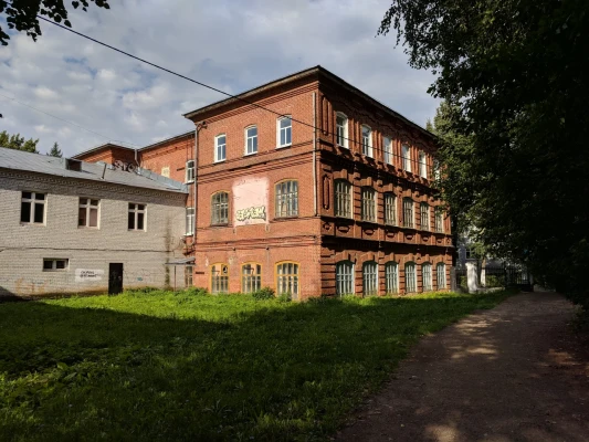 Два исторических здания в Арзамасе и Дзержинске выставлены на продажу