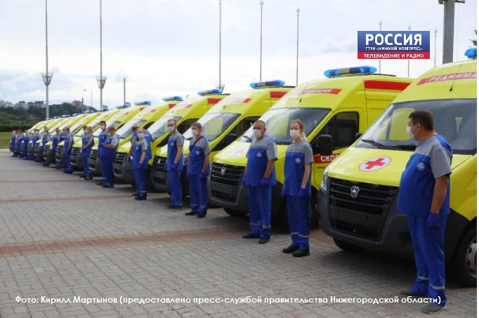 Визит министра здравоохранения РФ Михаила Мурашко. 27 новых автомобилей скорой помощи получили нижегородские медучреждения