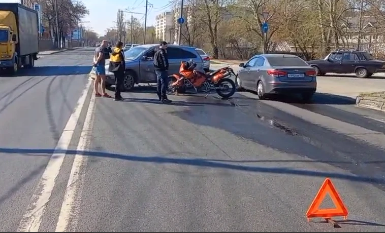 Мотоциклист пострадал в ДТП на улице Куйбышева в Нижнем Новгороде