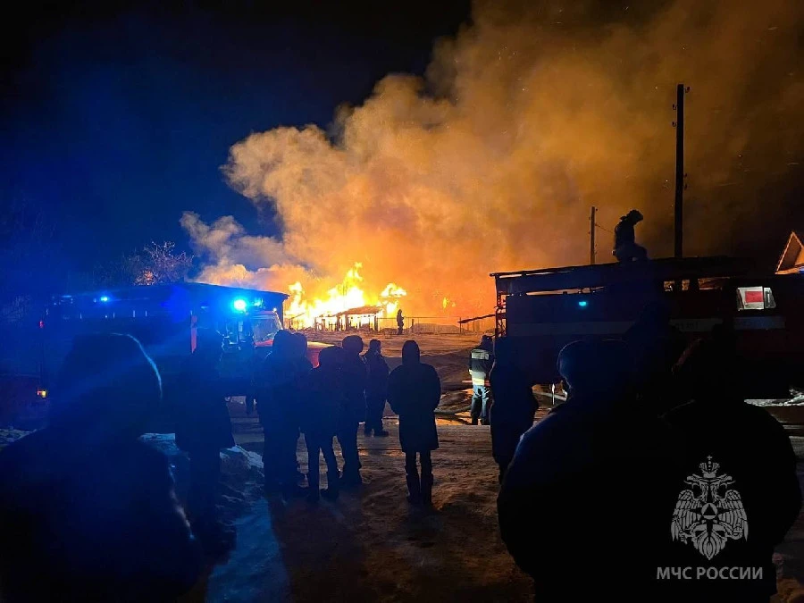 Ребенок погиб при пожаре в деревянном жилом доме в деревне Блудово городского округа Сокольский