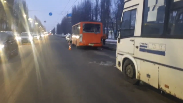 Подросток и трое взрослых пострадали при столкновении двух маршруток в Нижнем Новгороде