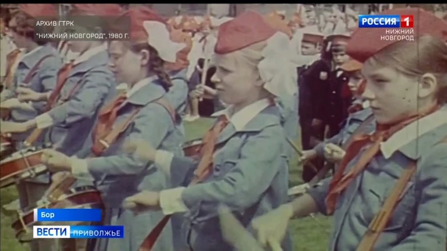 Архивные кадры 1980 года: День пионерии в городе Горьком