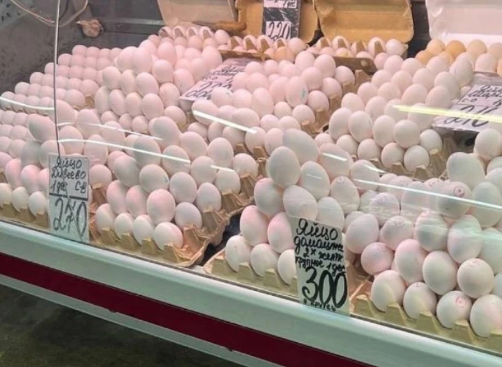 Еще не предел? Куриные яйца на рынке в Нижнем Новгороде продают за 300 рублей