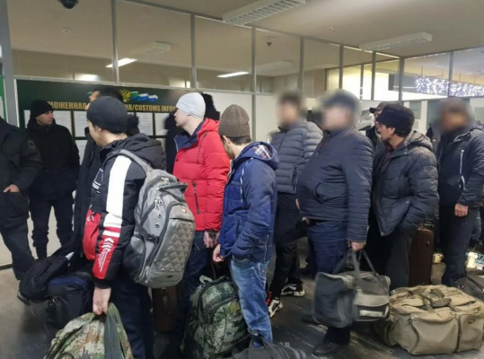 Более 300 мигрантов выдворили из Нижегородской области за пределы РФ с начала 2025 года