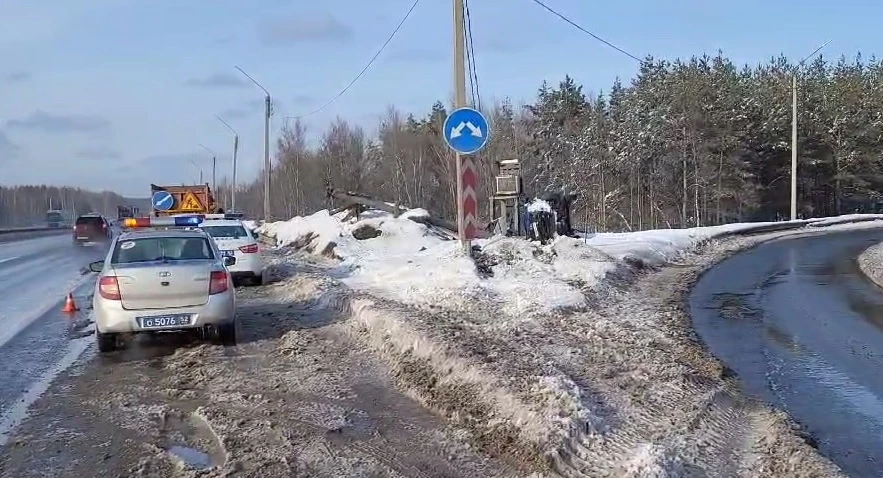 Пассажир иномарки попал в больницу после ДТП в Дзержинске