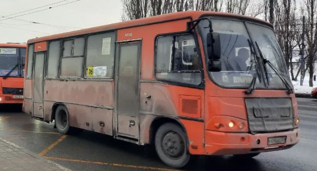 Пассажиры подрались в автобусе А-20 в районе остановки Ашхабадская в Нижнем Новгороде
