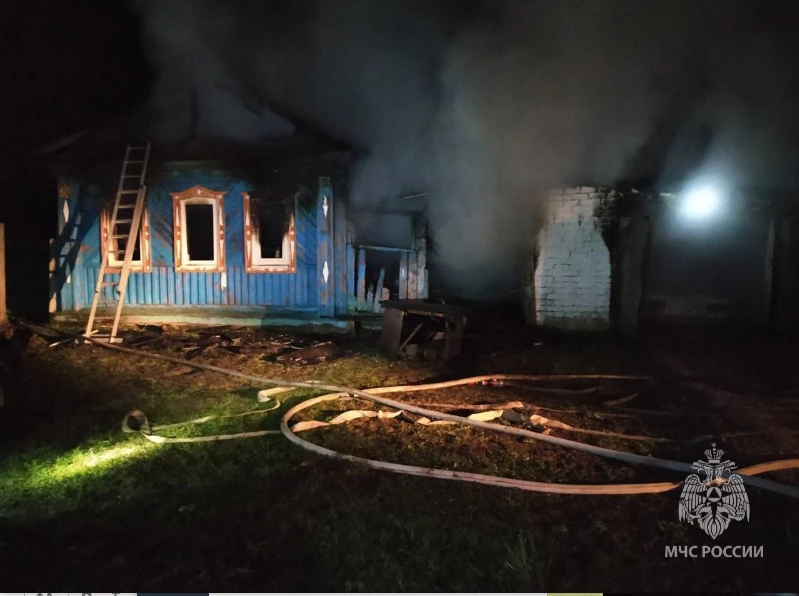 Два человека погибли во время пожара в жилом доме в Княгинино