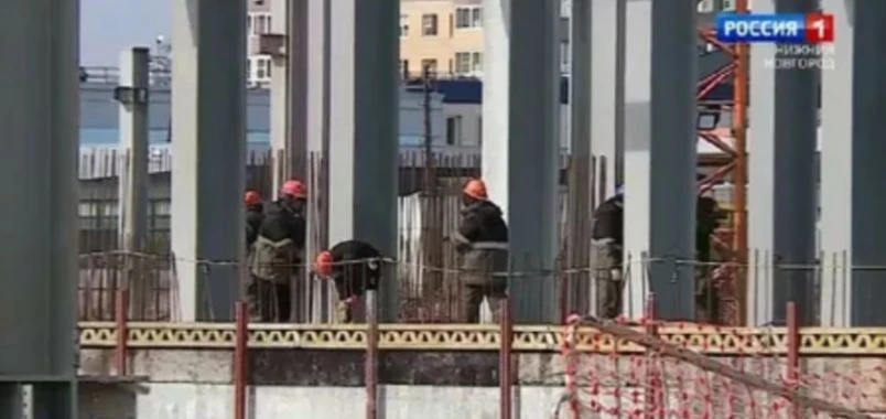 Рабочий упал с 10-метровой высоты в Дзержинске