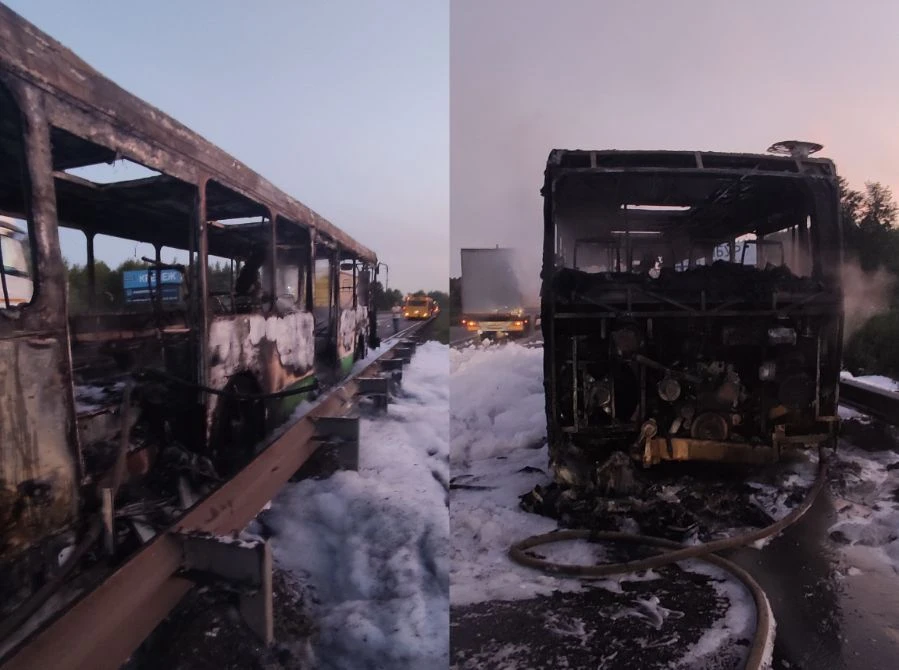 Автобус сгорел на Центральном шоссе в городе Кстово вечером 18 августа