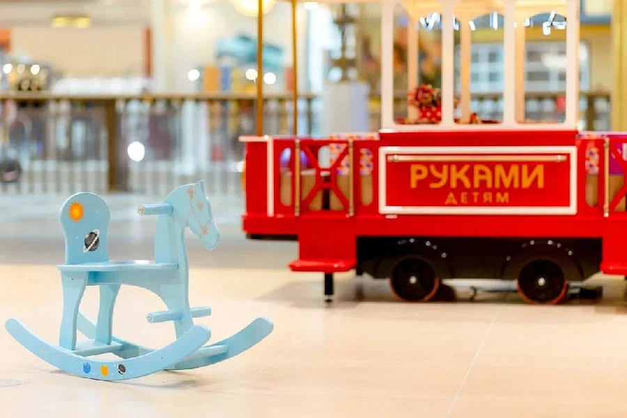 Отдел детских товаров нижегородских народных художественных промыслов открылся в "Детском мире" Москвы