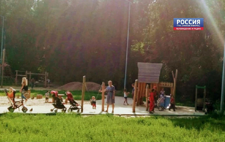 В парке "Дубки" для нижегородцев организованы бесплатные тренировки в рамках проекта "Зелёный фитнес"