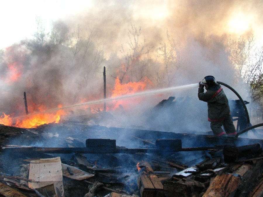 Ночной пожар в селе Звягино Нижегородской области унес жизни двух человек