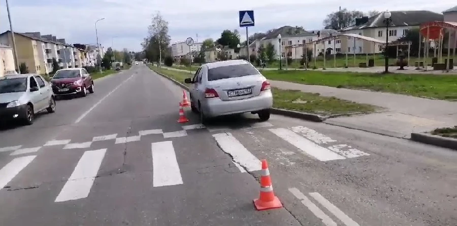 Пешехода сбили на пешеходном переходе в Семёнове