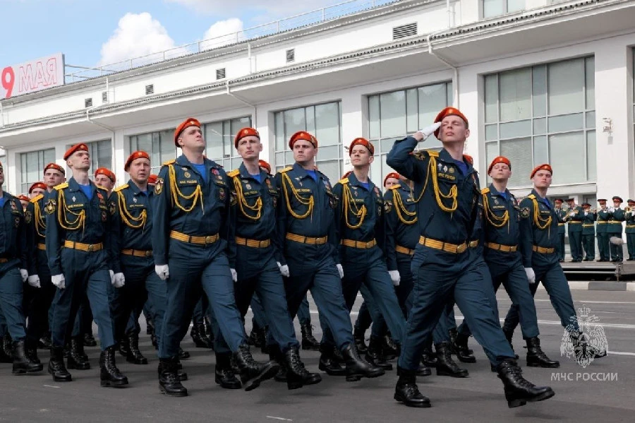 Репетиции Парада Победы ГУ МЧС начались в Нижнем Новгороде