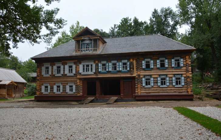 Пять объектов культурного наследия отреставрировали на Щелоковском хуторе