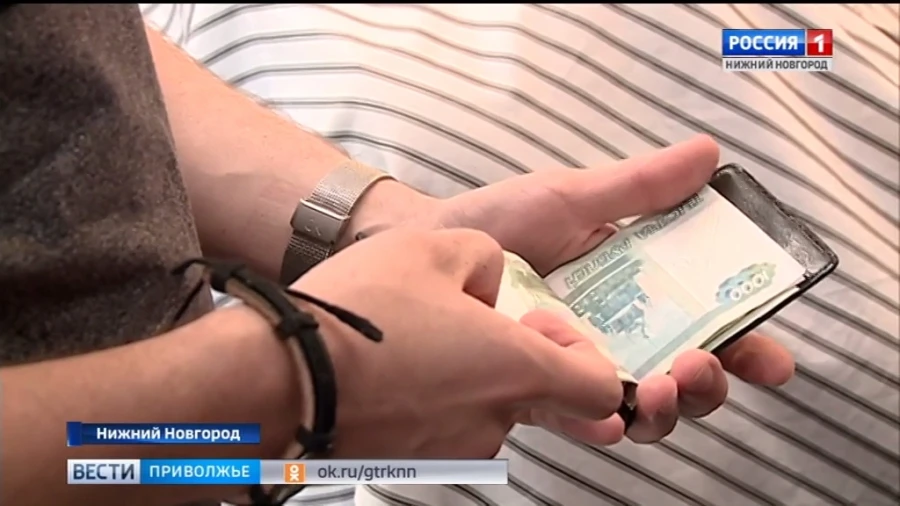 Безработные родители продолжат получать по 3000 рублей на ребенка до конца сентября