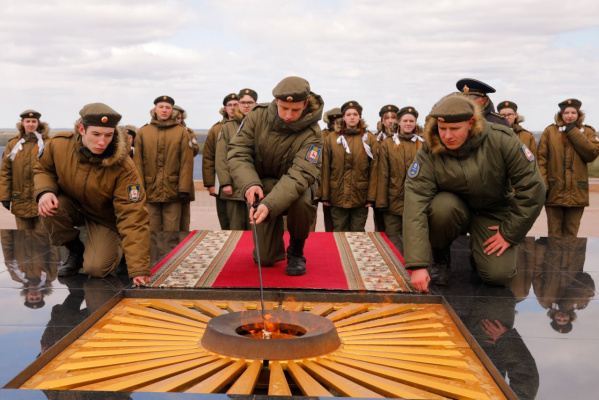 Постамент «Вечный огонь» в Нижегородском кремле открыли после капремонта