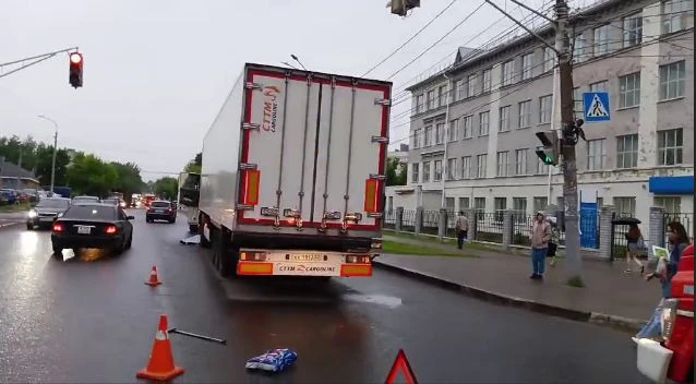 Пожилая женщина погибла под колесами большегруза на улице Культуры в Нижнем Новгороде