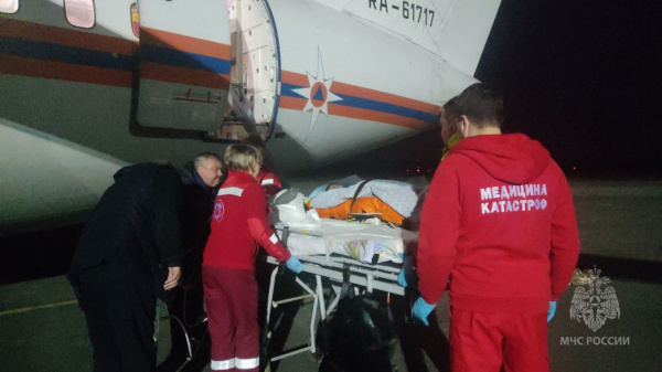 Двух детей доставили бортом МЧС в Нижний Новгород из Волгограда