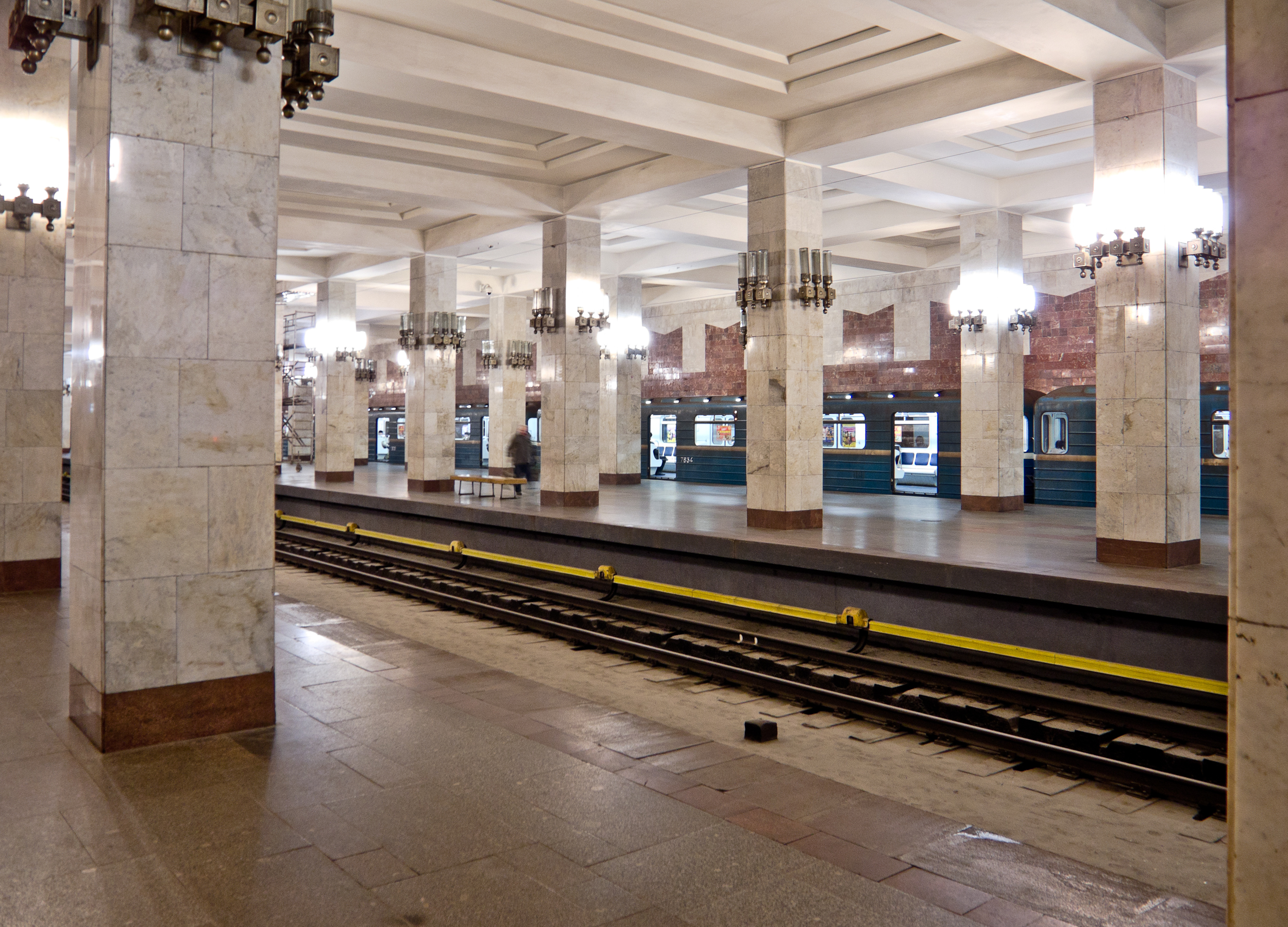 метро ленинская нижний