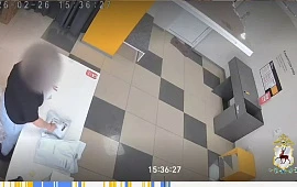 �������