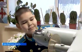 �������