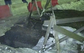 �������