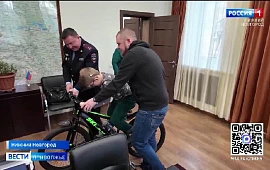 �������