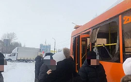 �������