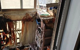 �������