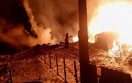 �������