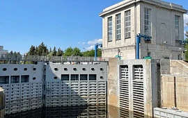 �������