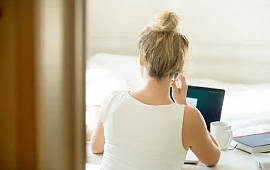 �������