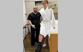 �������