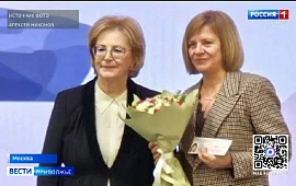 �������