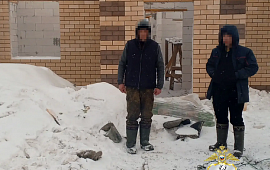 �������