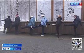 �������