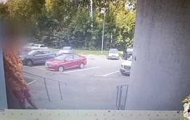 �������